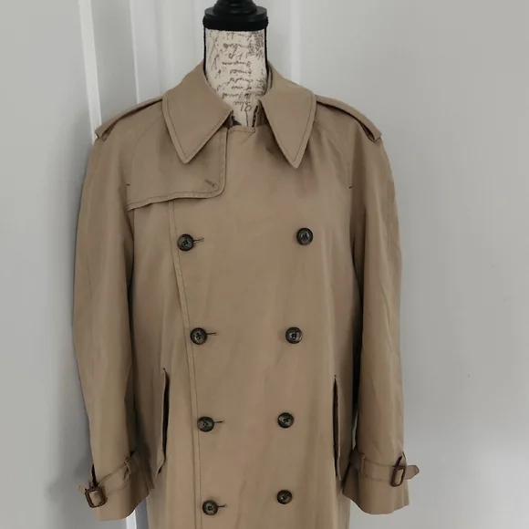 Classic Tan Double-Breasted Men's Trench Coat - Picture 2 of 11